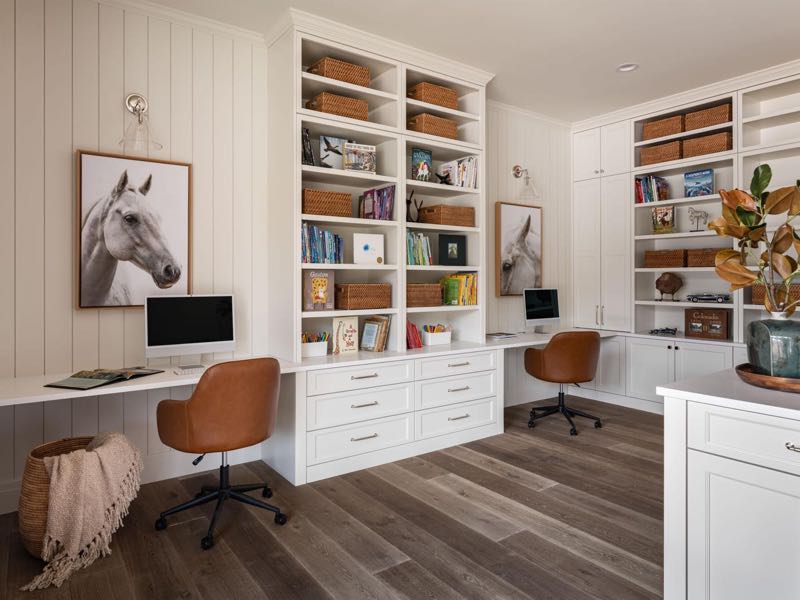 Built-in desks in the children’s study